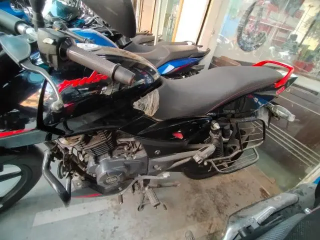 Bajaj Pulsar 150cc ABS FI 2020