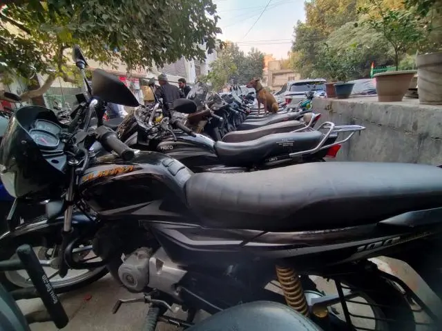 Bajaj Platina 110cc ES Drum BS6 2020