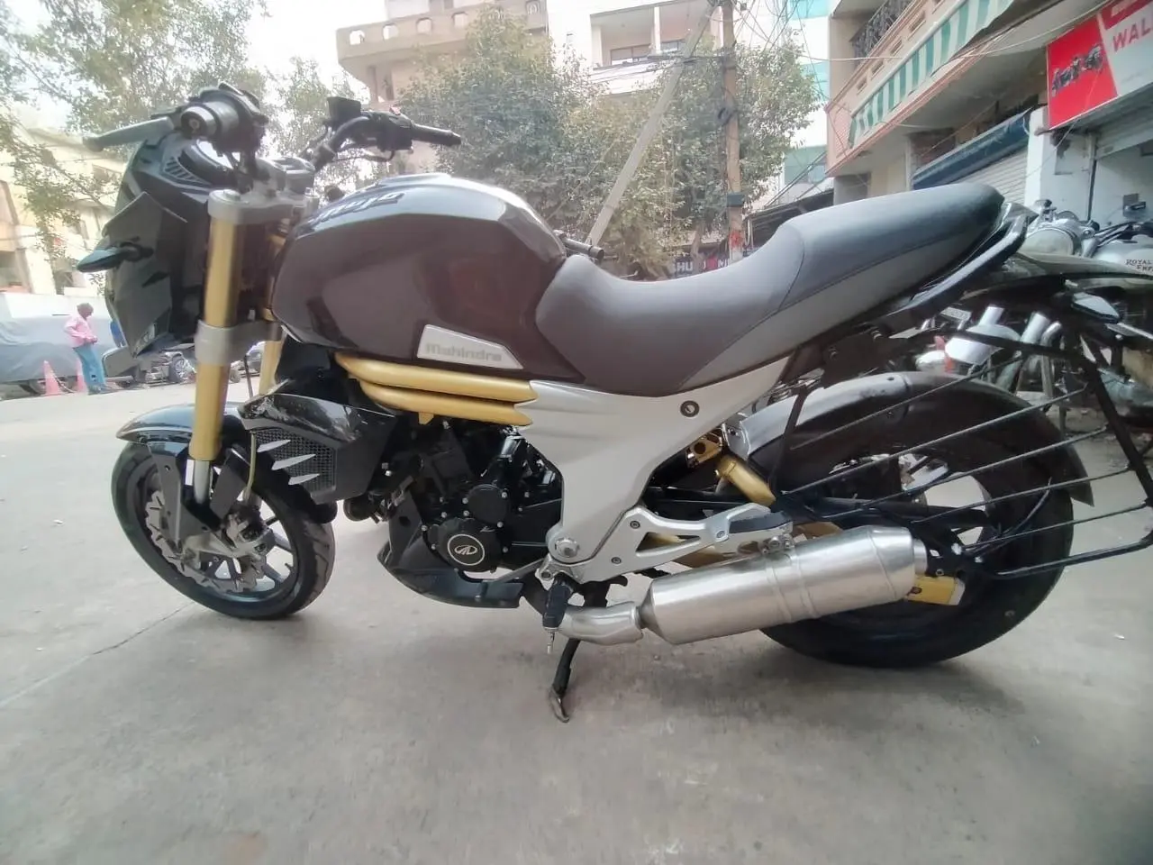 Mahindra Mojo 300cc 2017