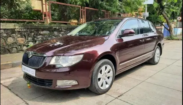 Skoda Superb ELEGANCE 2.0 TDI CR AT 2011