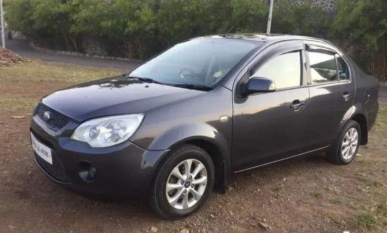 Ford Fiesta TITANIUM DIESEL 2013