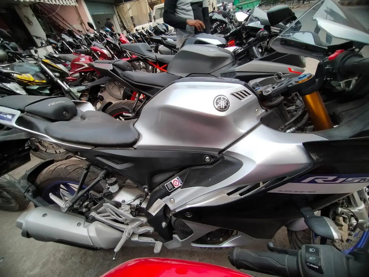 Yamaha YZF-R15 V4 Monster Energy Edition 2022