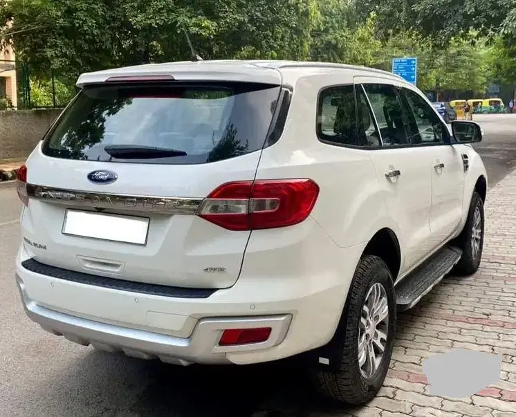Ford Endeavour Titanium 3.2 4x4 AT 2017