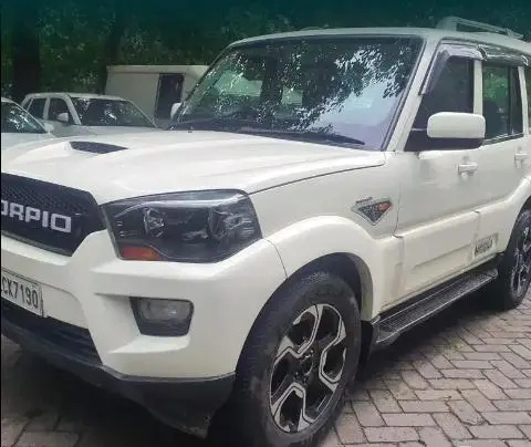 Mahindra Scorpio S6 2016