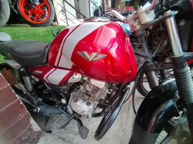 Bajaj V12 125cc 2017