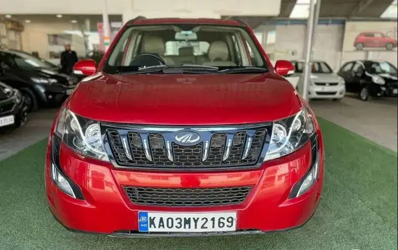 Mahindra XUV500 W10 AT 1.99 2016