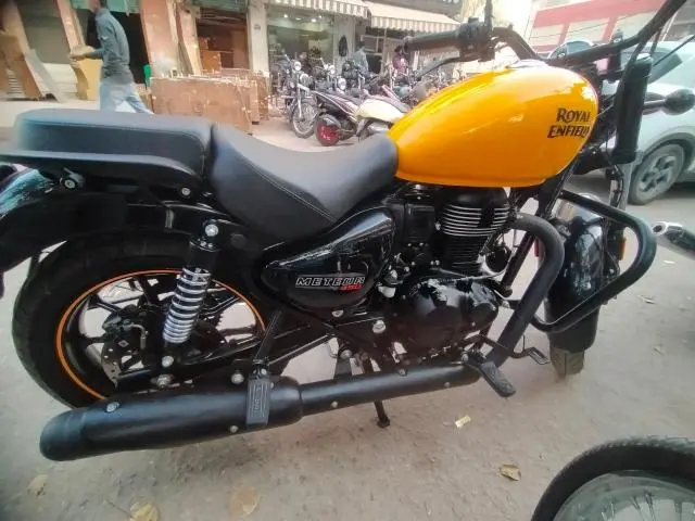 Royal Enfield Meteor 350 Fireball 2022