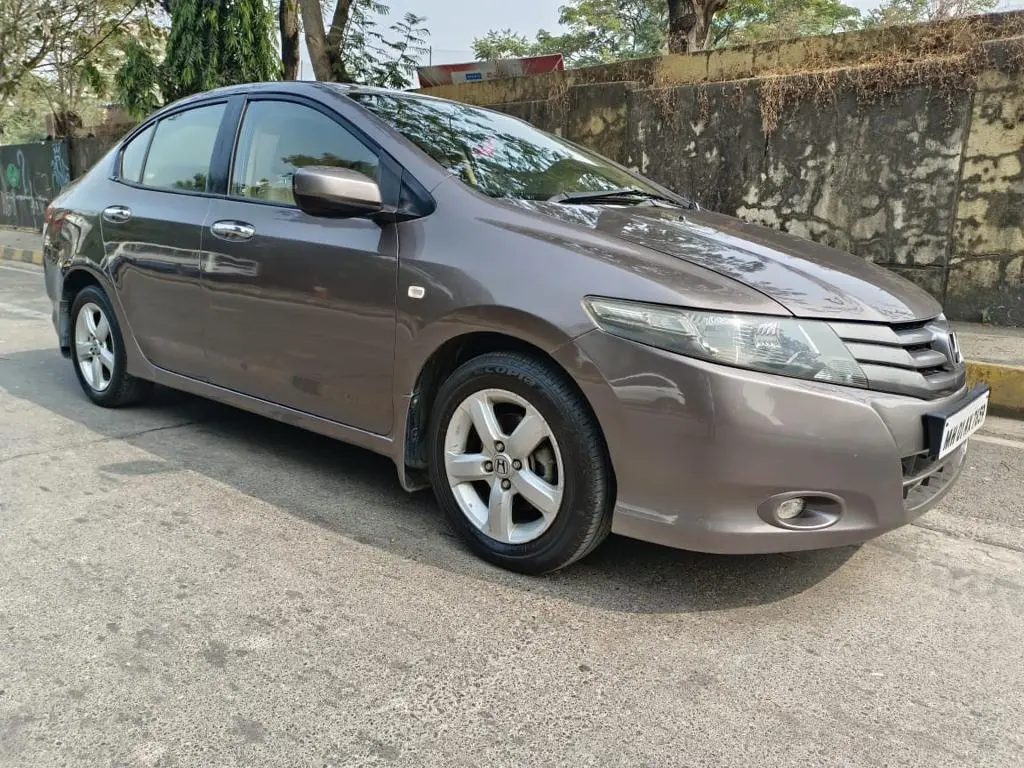 Honda City 1.5 V AT 2011