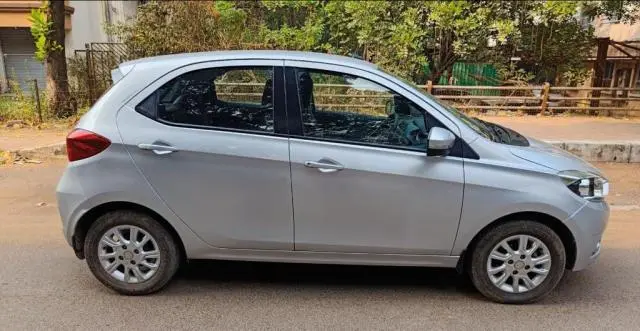 Tata Tiago Revotron XZ 2017