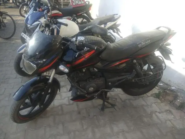 Bajaj Pulsar 150cc ABS FI 2020