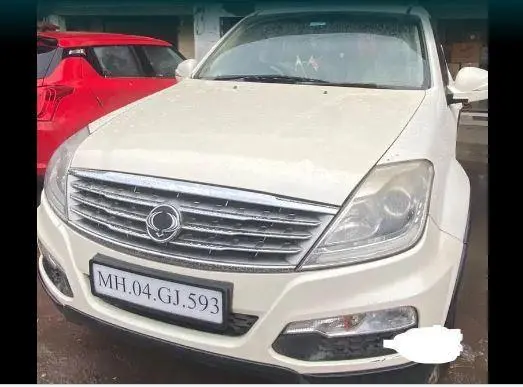 Mahindra Ssangyong Rexton RX7 2013