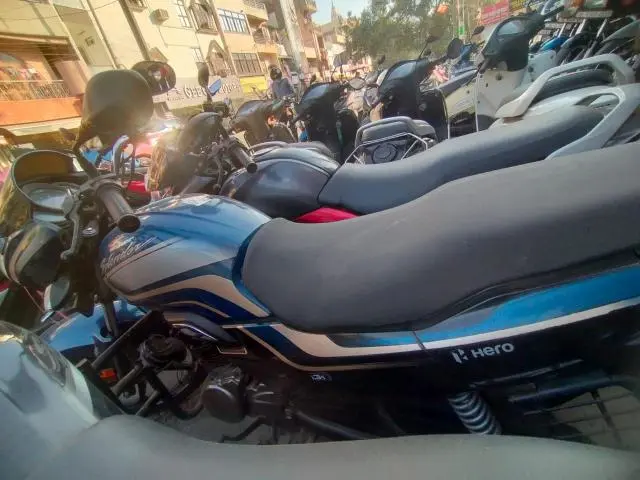 Hero Super Splendor Self Disc Alloy 125cc BS6 2020