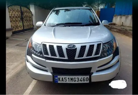 Mahindra XUV500 W6 4X2 2015