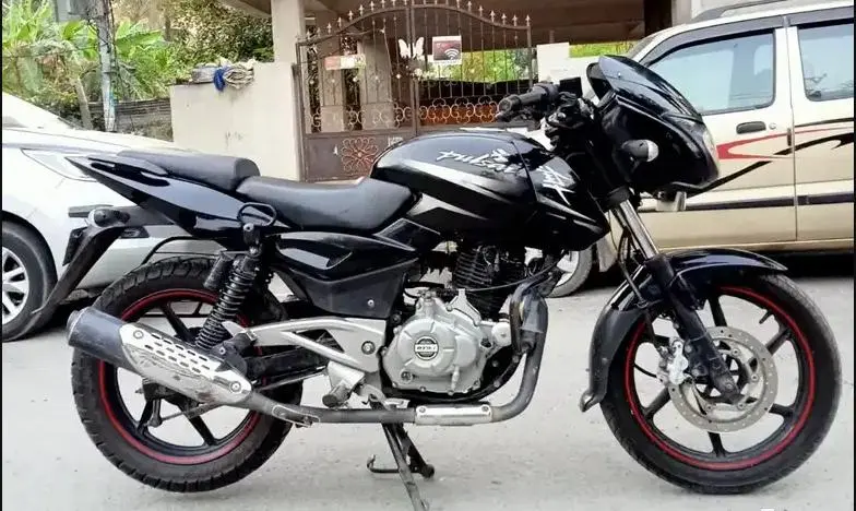 Bajaj Pulsar 180cc 2015