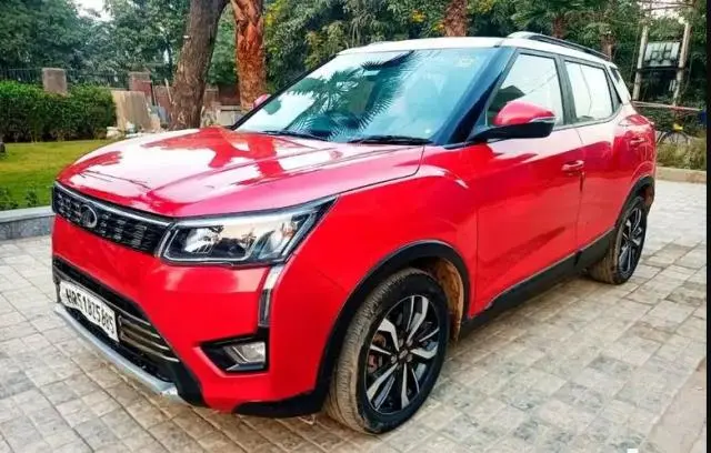 Mahindra XUV300 W8 Petrol 2020