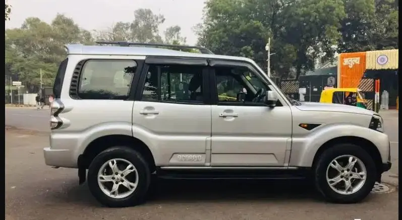 Mahindra Scorpio S10 2016