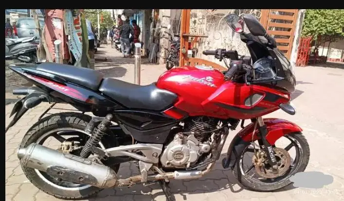 Bajaj Pulsar 220cc 2014