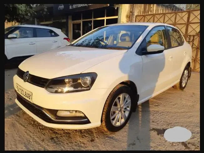 Volkswagen Ameo Highline 1.2L (P) 2017