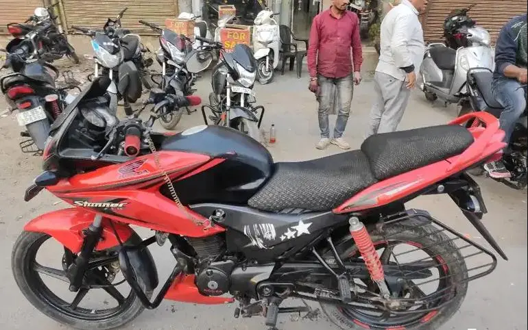 Honda CBF Stunner 125cc 2013