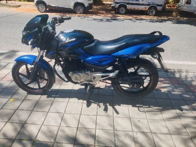 Bajaj Pulsar 150cc 2015