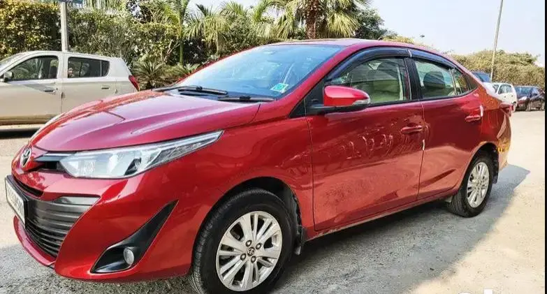 Toyota Yaris V MT 2018