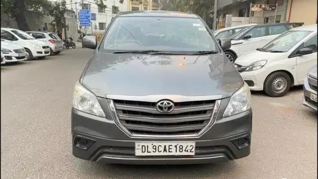 Toyota Innova 2.5 GX 8 STR BS III 2014