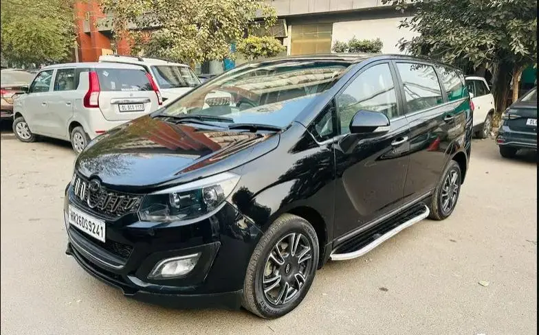 Mahindra Marazzo M8 7 STR 2018