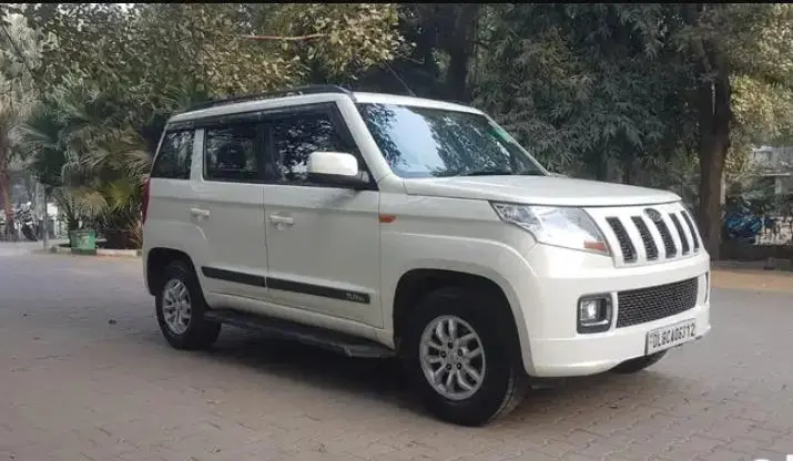 Mahindra TUV300 T8 2017