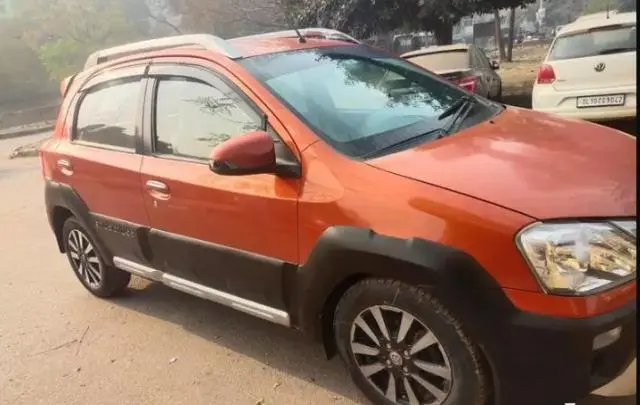 Toyota Etios Cross 1.4 GD 2015