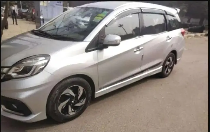 Honda Mobilio RS i-DTEC Opt 2015