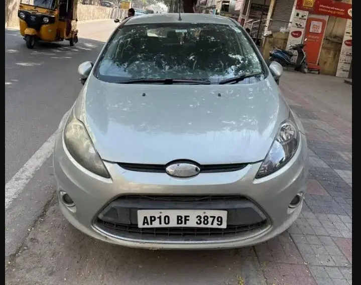 Ford Fiesta TITANIUM DIESEL 2013