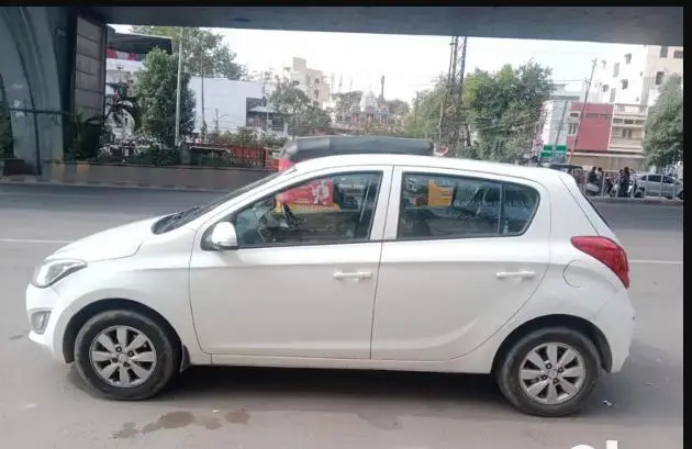 Hyundai i20 Sportz 1.4 CRDi 2013