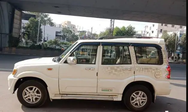 Mahindra Scorpio VLX 2WD 2012