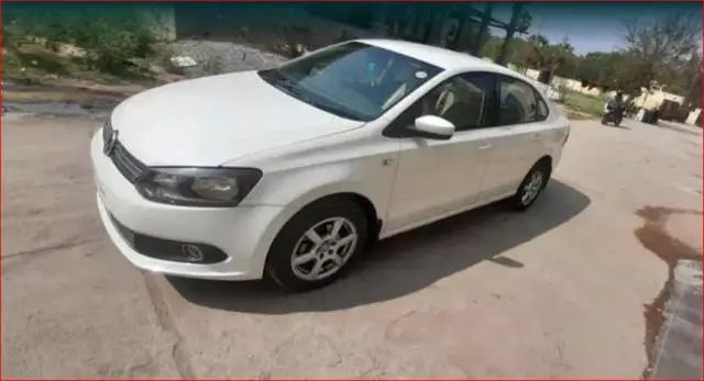 Volkswagen Vento 1.6L Highline 2012