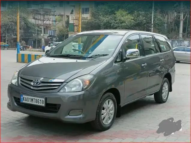 Toyota Innova 2.0 V 2011