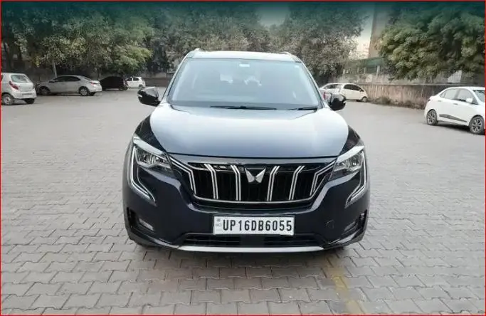 Mahindra XUV700 AX 5 Petrol MT 7 STR 2022