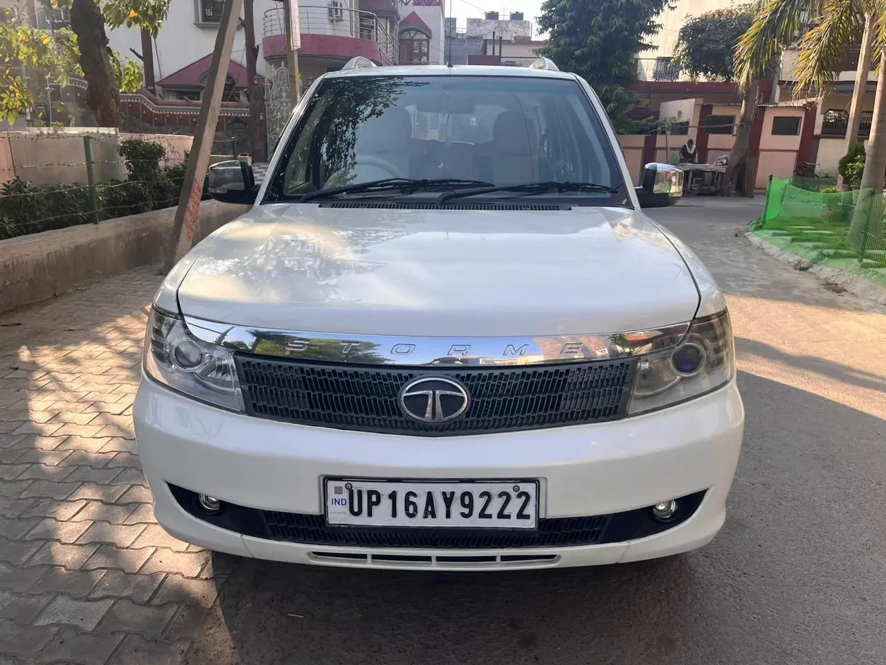 Tata Safari Storme 2.2 VX 4x2 2015