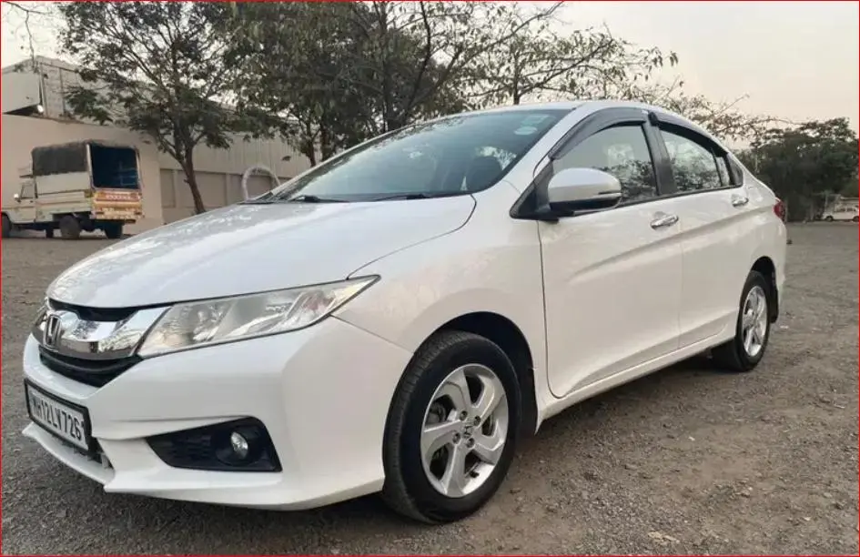 Honda City V i-DTEC 2015