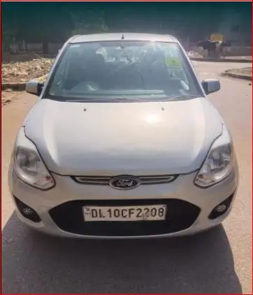 Ford Figo 1.5D TITANIUM MT 2013