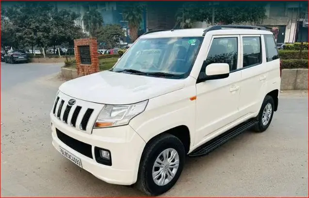 Mahindra TUV300 T6 Plus AMT 2016