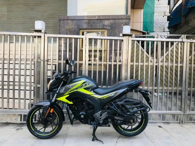 Honda CB Hornet 160R CBS 2018