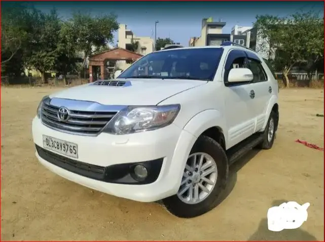 Toyota Fortuner 3.0 4X4 MT 2013