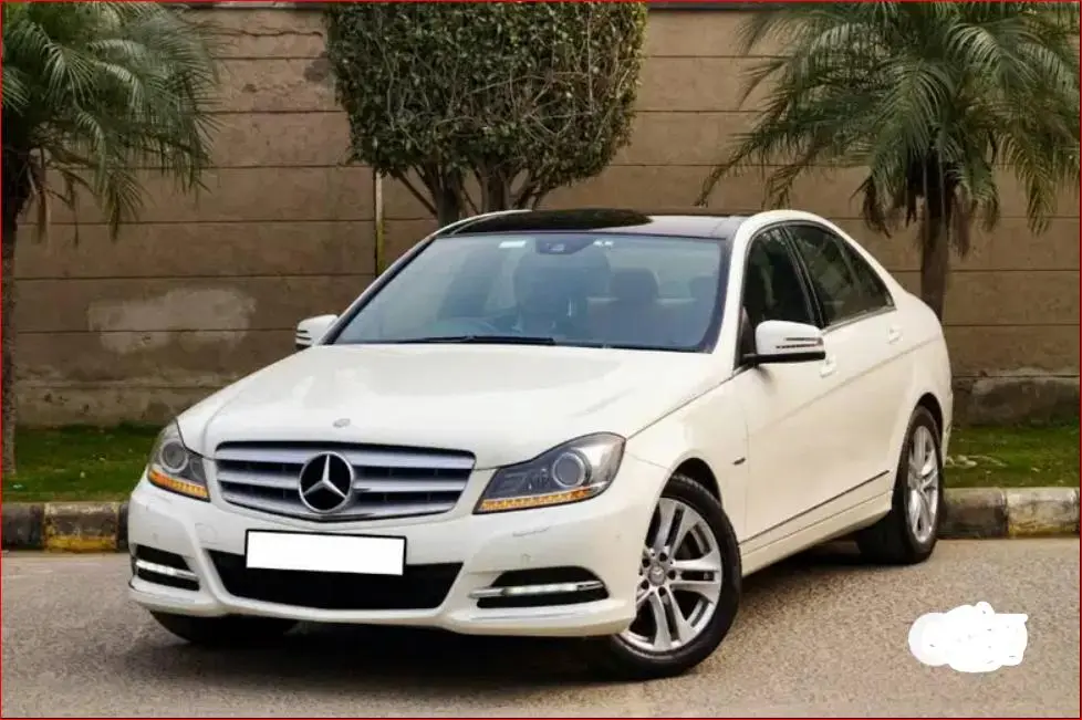 Mercedes-Benz C-Class 200 CGI AVANTGARDE 2011