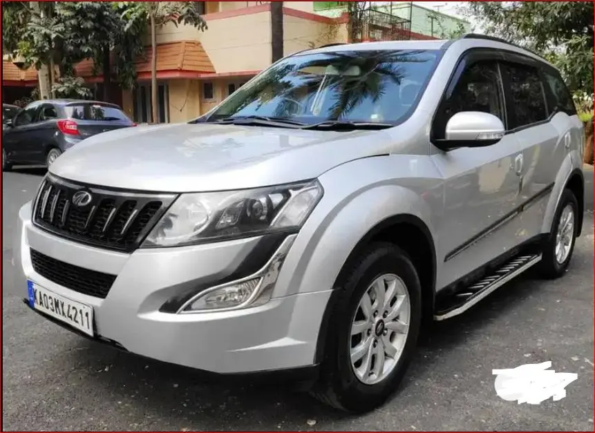 Mahindra XUV500 W10 2016