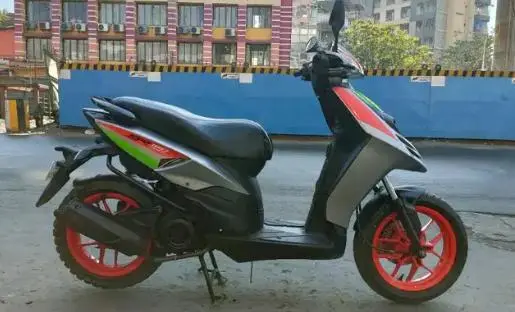 Aprilia SR 150 Race 2018
