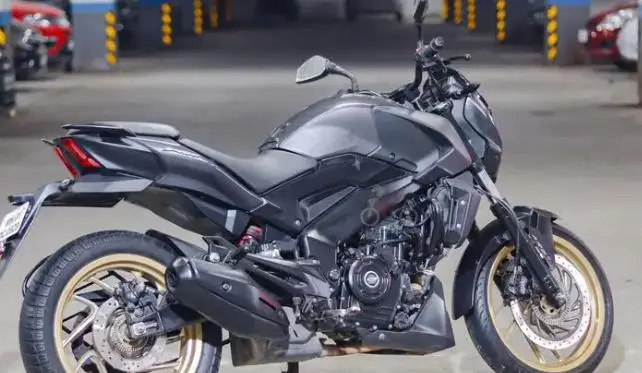 Bajaj Dominar 400 2018