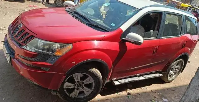 Mahindra XUV500 W8 2012