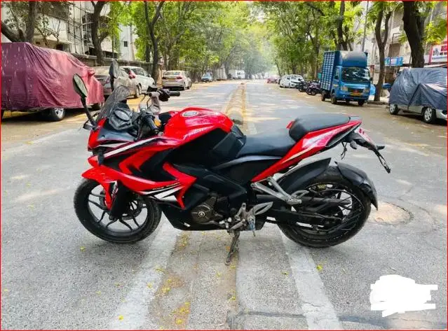 Bajaj Pulsar RS200 2016