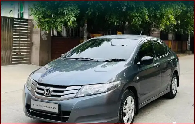 Honda City S i-VTEC 2010