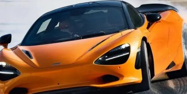 McLaren 720S Coupe 2022